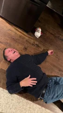 Moments From The Ground 😂
Part 1 ⛄