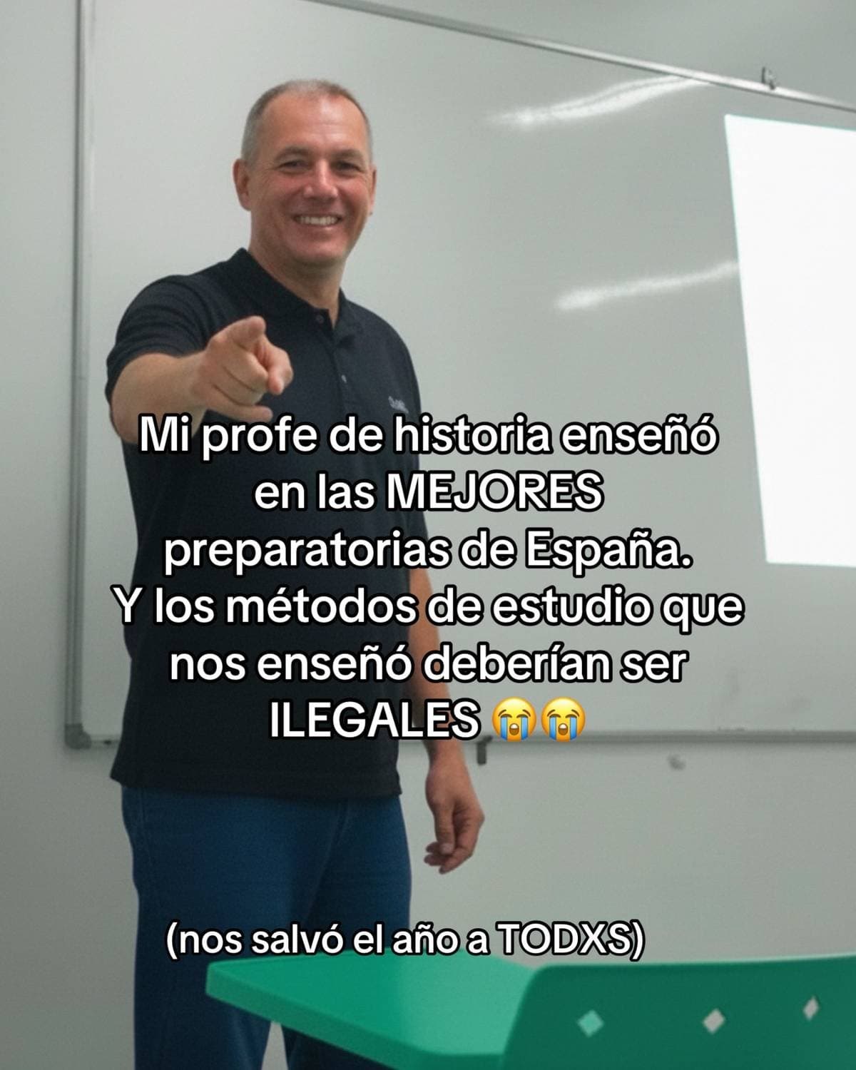Mi profe de historia enseñó
en las MEJORES
preparatorias de España.
Y los método…