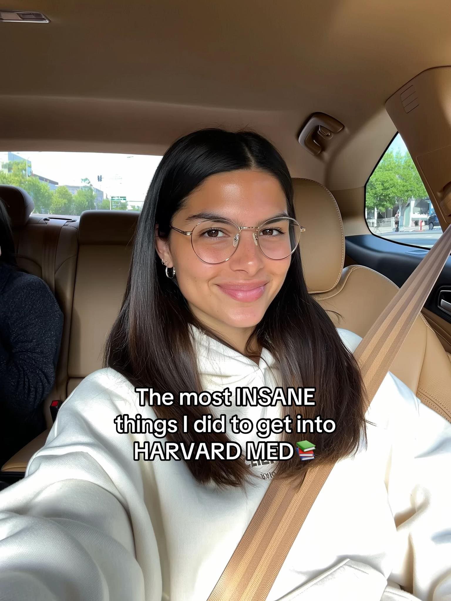 Slide 1: The most INSANE
things I did to get into
HARVARD MED 📚