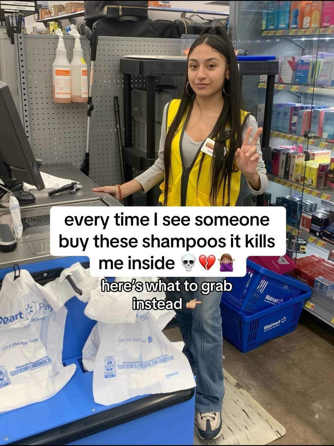 Slide 1: every time I see someone
buy these shampoos it kills
me inside 💀💔🙅🏽‍♀️
here's what to grab
instead