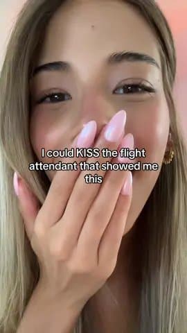 I could KISS the flight
attendant that showed me
this